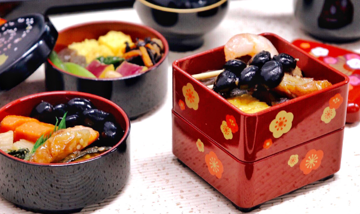 小さな器に、迎春の雰囲気いっぱい